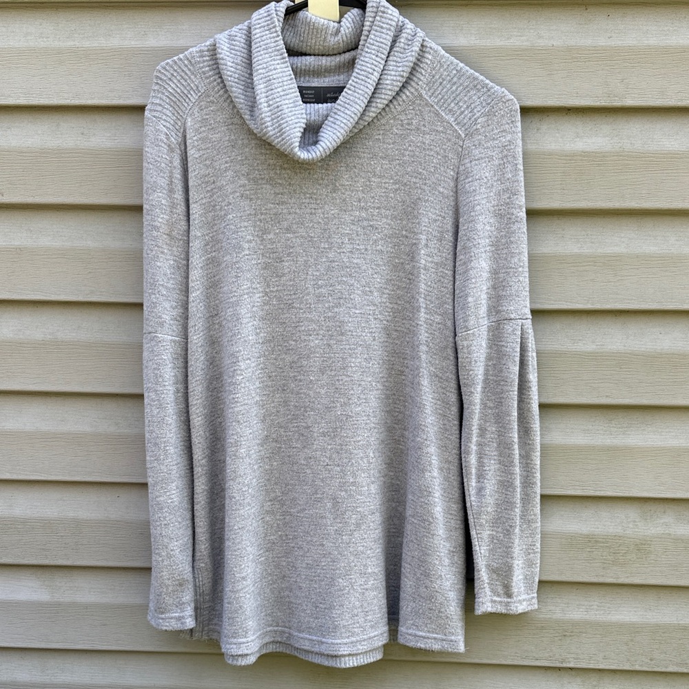 Anthropologie | Saturday Sunday Long Sleeve Gold Metallic Stripe Sweater Top